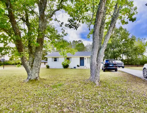 605 Brenda Ave, Loretto, TN 38469 photo 2
