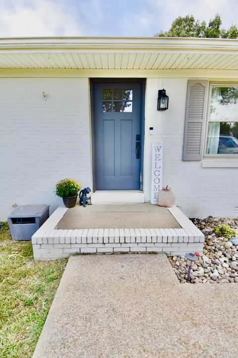 605 Brenda Ave, Loretto, TN 38469 photo 11