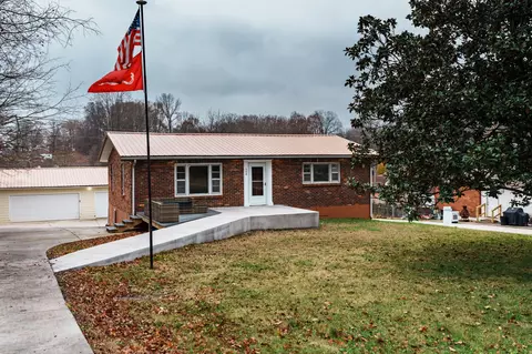 608 Dover Rd, Clarksville, TN 37042