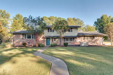 1202 Raleigh Ct, Murfreesboro, TN 37130