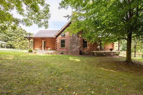 351 Bowling Branch Rd, Cottontown, TN 37048
