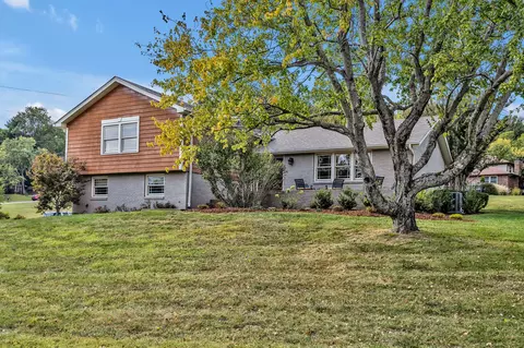 5100 Stoneleigh Cir, Brentwood, TN 37027