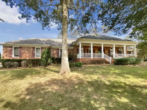 1031 Stirlingshire Dr, Hendersonville, TN 37075