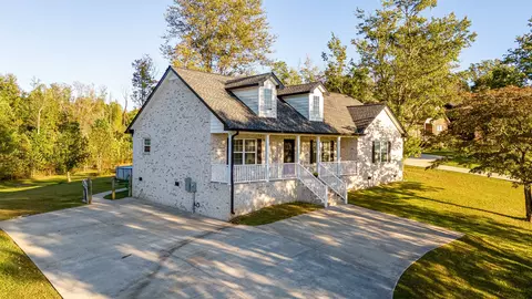 1688 Rock Bridge Rd, Bethpage, TN 37022
