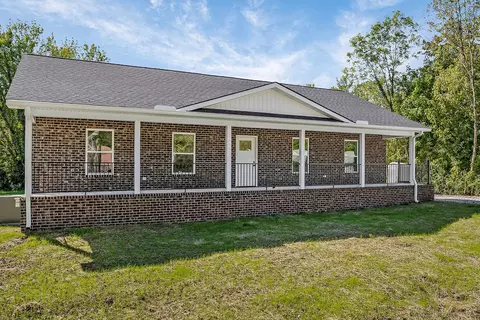 1316 River Dr, Celina, TN 38551