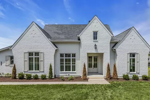 4793 Woodrow Pl, Arrington, TN 37014