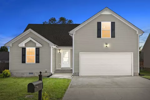 3665 S Jot Dr, Clarksville, TN 37040