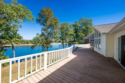 626 W Pillow St, Clifton, TN 38425