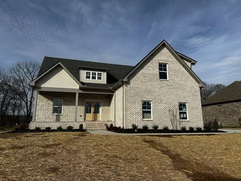 2061 Everest Dr, Gallatin, TN 37066