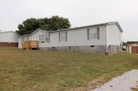 890 Carey Rd, Hartsville, TN 37074