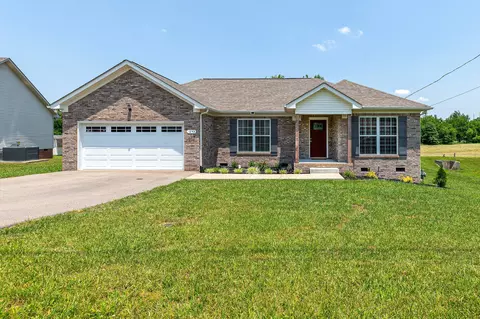 1643 Wellington Dr, Columbia, TN 38401