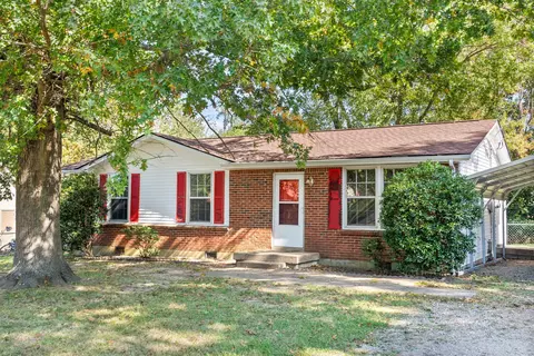 411 Lillie Belle Ln, Clarksville, TN 37042