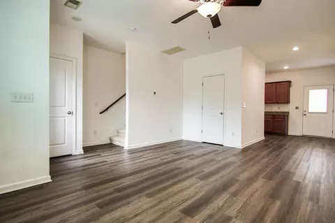 106 Ofner Dr, La Vergne, TN 37086