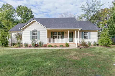 1918 Pecan Ridge Dr, Murfreesboro, TN 37128