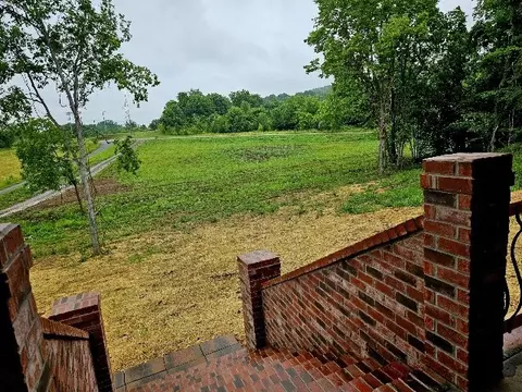 164 Chipman Rd, Bethpage, TN 37022 photo 3