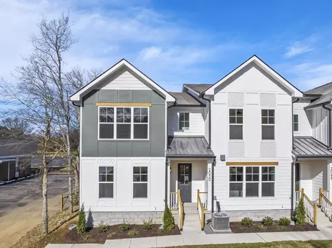 2050 Maple View Ln, Nashville, TN 37207