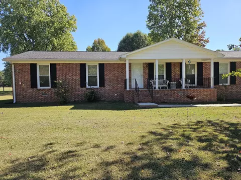 12 Hudson Dr, Fayetteville, TN 37334