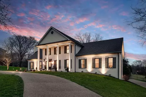 1004 Lexington Dr, Brentwood, TN 37027