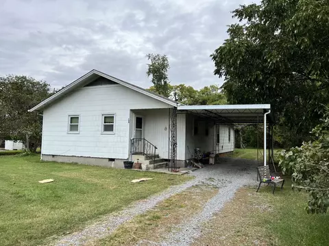 104 Robertson St, Cedar Hill, TN 37032
