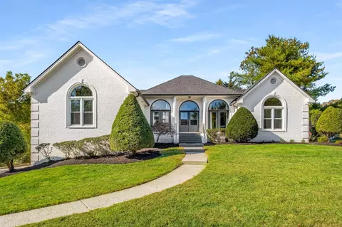 817 Pipers Ln, Brentwood, TN 37027