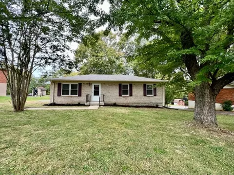 1713 Meadowbrook Dr, Springfield, TN 37172