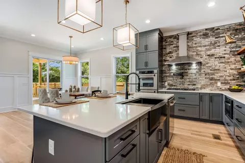 5005 Indiana Ave, Nashville, TN 37209