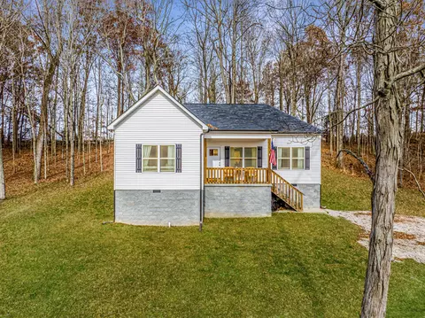 885 Hafner Rd, Charlotte, TN 37036