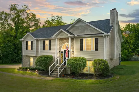 1001 Willow Creek Dr, Goodlettsville, TN 37072