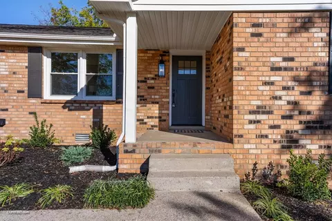 136 Hodge Ct, Nashville, TN 37218