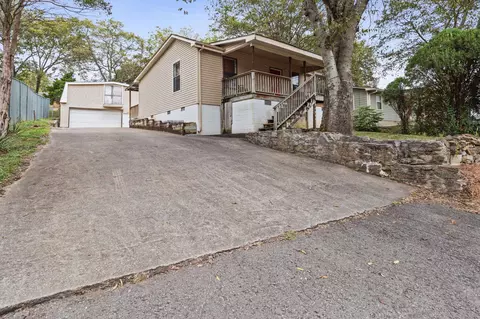 215 W Cedar St, Goodlettsville, TN 37072