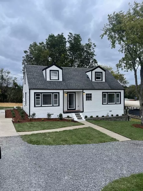 1407 Swanson Blvd, Fayetteville, TN 37334