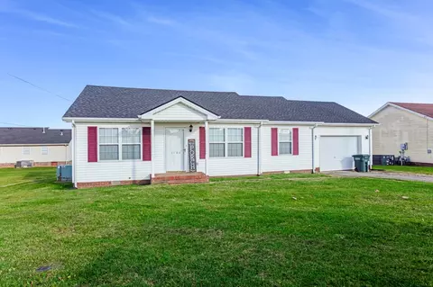 1100 Pyle Ln, Hopkinsville, KY 42240