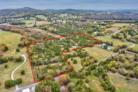 97 Jones Rd, Lebanon, TN 37090