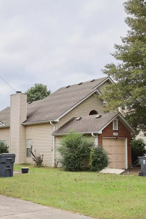 2016 Mansker Dr, Goodlettsville, TN 37072
