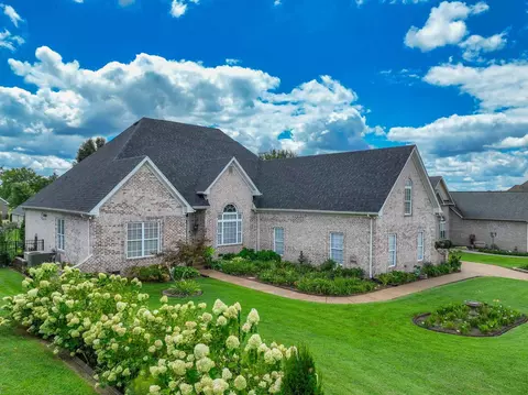 1005 Grider Dr, Gallatin, TN 37066