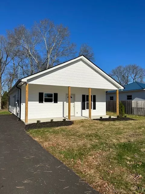 130 Westover Dr, Columbia, TN 38401