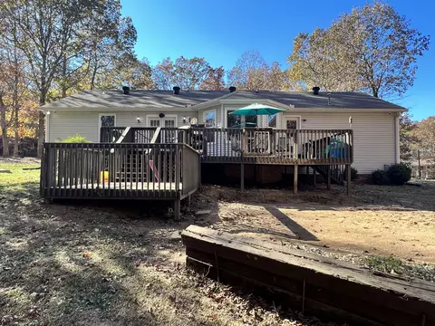 3510 Flag Dr, Centerville, TN 37033 photo 2