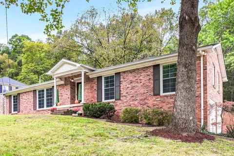 816 Highland Park Ct, Nashville, TN 37205