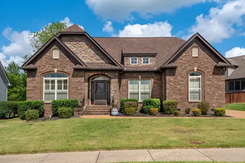 220 Karen Dr, Mount Juliet, TN 37122