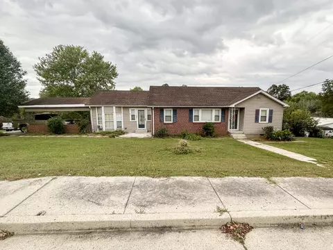 420 S Mccrary St, Woodbury, TN 37190