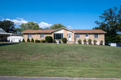 102 Crossroad Dr, Hendersonville, TN 37075