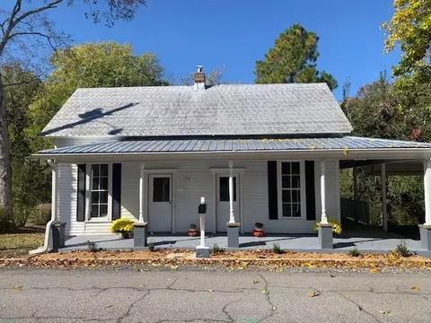 130 Columbia Ave, Centerville, TN 37033