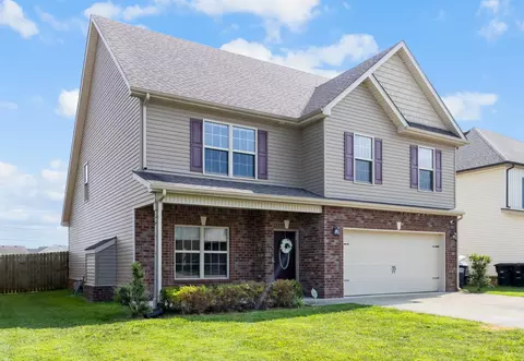 1012 Thrasher Dr, Clarksville, TN 37040