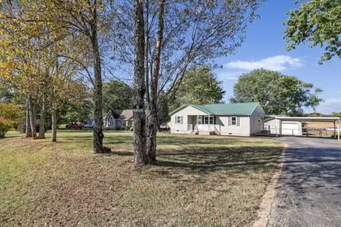 146 Turkey Creek Boat Dock Rd, Tullahoma, TN 37388