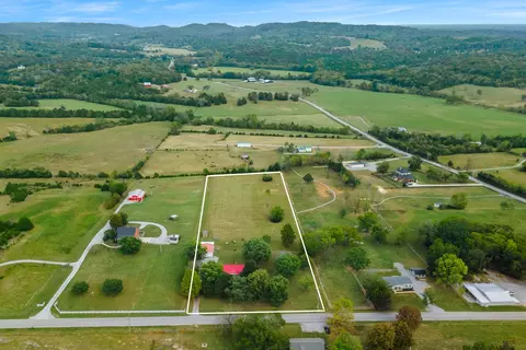 6992 Glenn Rd, College Grove, TN 37046