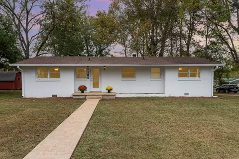 126 SE Forrest Ln, Chapel Hill, TN 37034