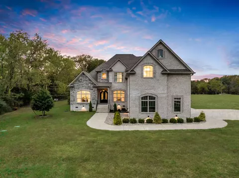 2391 Granny Wright Ln, Hermitage, TN 37076