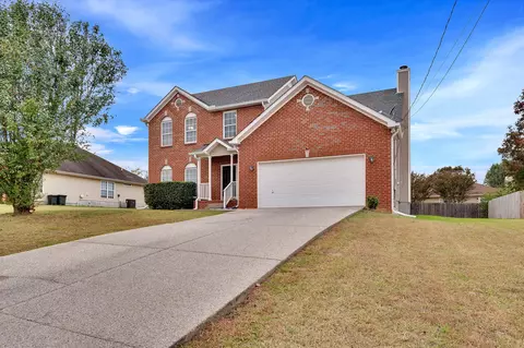 1702 Chris Dr, La Vergne, TN 37086