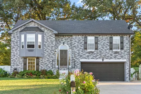 2390 Danbury Dr, Clarksville, TN 37042