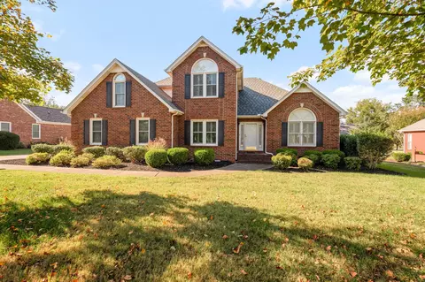 2013 Look Rock Ct, Murfreesboro, TN 37130